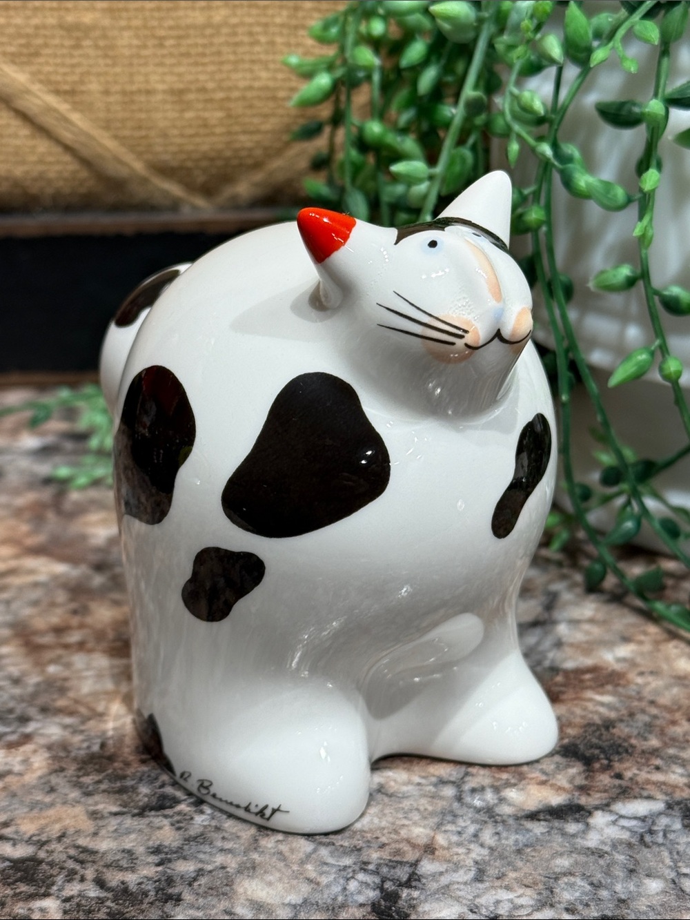 Villeroy & Boch Cat Figurine with Black Spots